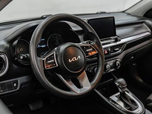 Used 2022 Kia Forte LXS image 13