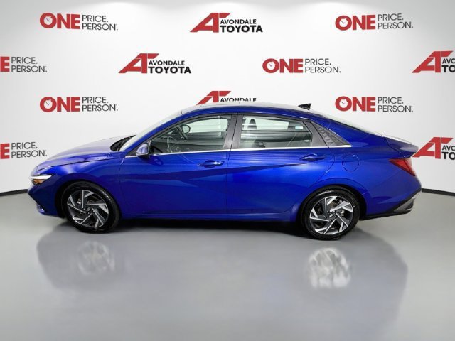 Used 2025 Hyundai Elantra Limited FWD image 4