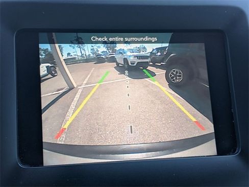 Certified 2019 Jeep Cherokee Latitude w/ Popular Appearance Group image 23