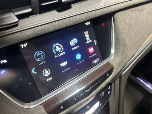 Used 2018 Cadillac XT5 Platinum AWD/4WD image 44