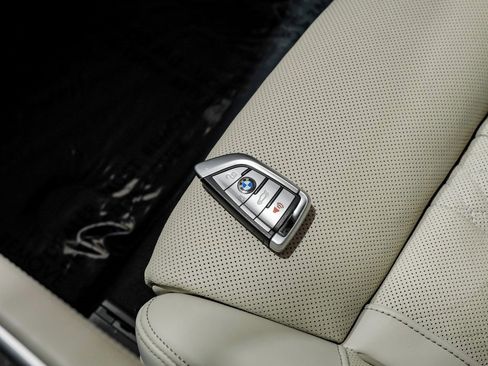 Used 2021 BMW ALPINA B7 xDrive image 60