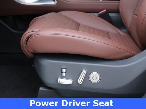 New 2026 Lincoln Nautilus Reserve image 3