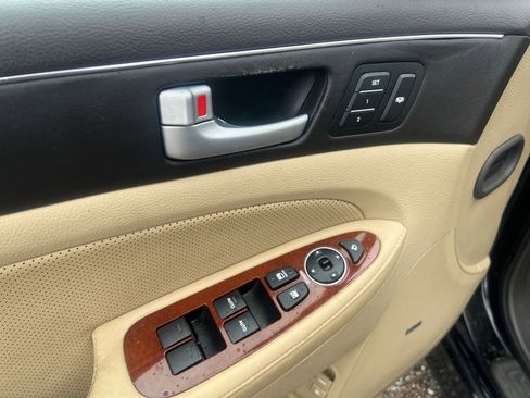 Used 2014 Hyundai Genesis 3.8 w/ Premium Package 02 image 17