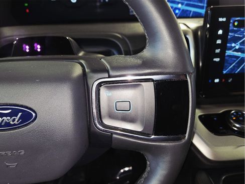 Used 2025 Ford Expedition Active AWD/4WD image 53