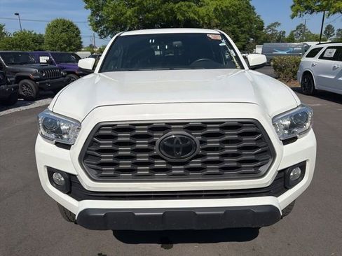 Used 2023 Toyota Tacoma TRD Off-Road w/ Technology Package AWD/4WD image 8