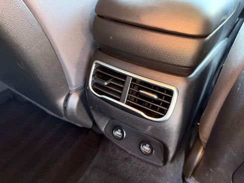 Used 2023 Hyundai Santa Fe SEL image 17