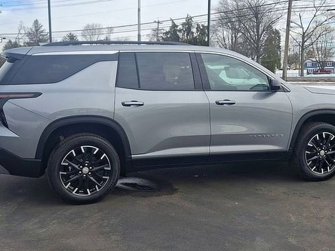 New 2026 Chevrolet Traverse LT w/ Sun and Wheel Package image 3