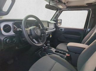 New 2026 Jeep Gladiator Sport video 2