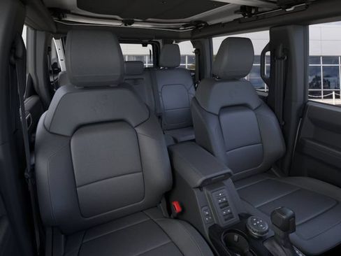 New 2026 Ford Bronco Badlands w/ Black Appearance Package AWD/4WD image 25