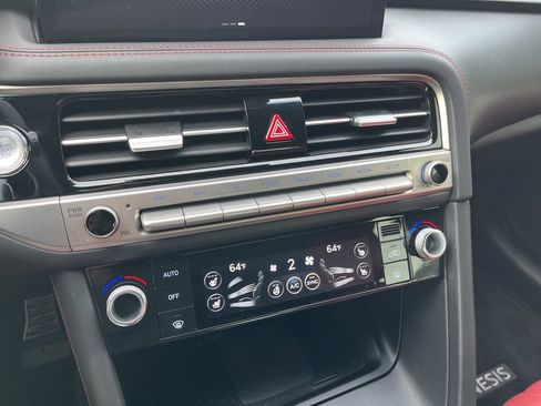 Used 2025 Genesis G70 3.3T Advanced w/ Sport Prestige Package image 20