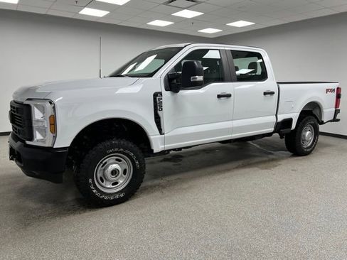 Used 2024 Ford F250 XL w/ 360-Degree Camera Package AWD/4WD image 5