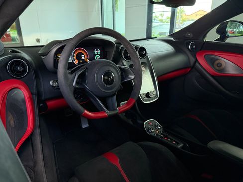 Used 2017 McLaren 570S Coupe image 34