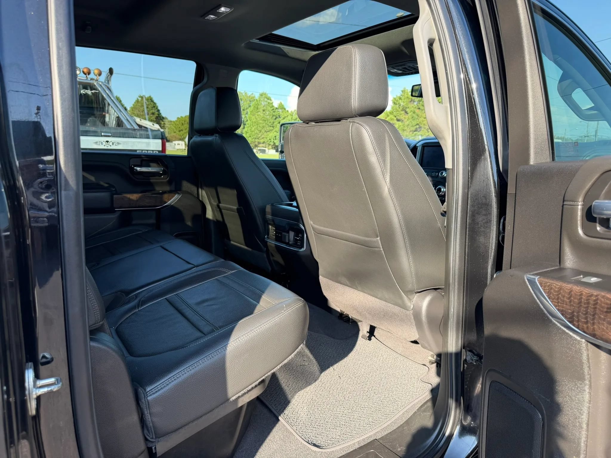 Used 2022 GMC Sierra 3500 Denali AWD/4WD image 26