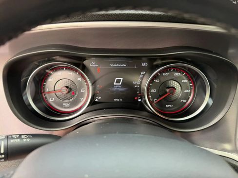 Used 2019 Dodge Charger SXT AWD/4WD image 19