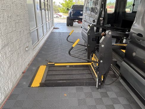 Used 2017 Ford Transit 350 XL RWD image 24