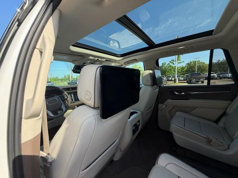 Used 2021 GMC Yukon Denali w/ Denali Premium Package RWD image 18