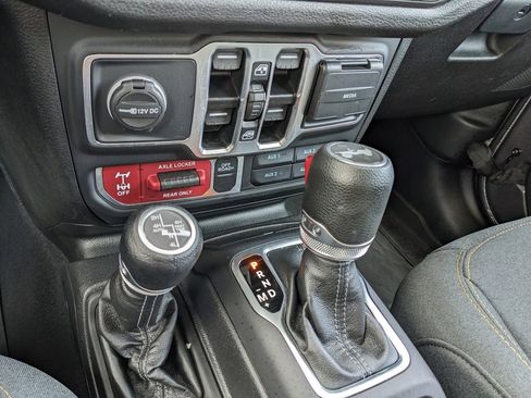 Used 2025 Jeep Wrangler Unlimited Sport S 4xe image 31