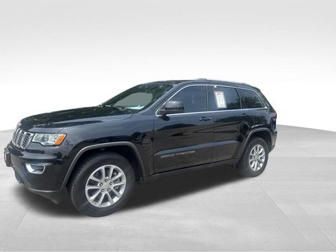 Used 2021 Jeep Grand Cherokee Laredo X RWD image 2