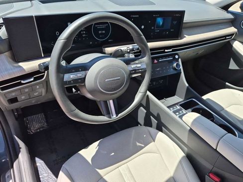 Certified 2025 Hyundai Sonata Limited FWD image 10