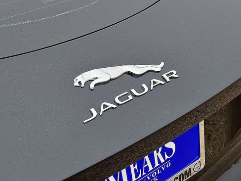 Used 2020 Jaguar F-TYPE Coupe image 12