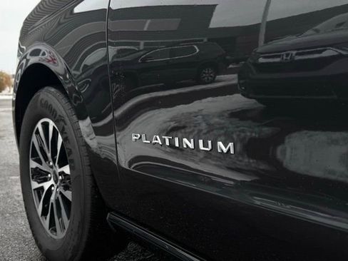 Used 2025 Ford Expedition Max Platinum image 11