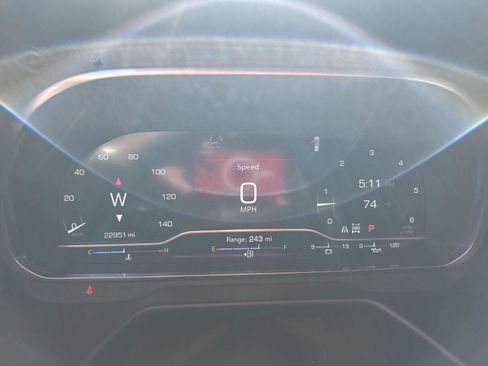 Used 2024 GMC Yukon SLT w/ SLT Luxury Package AWD/4WD image 10