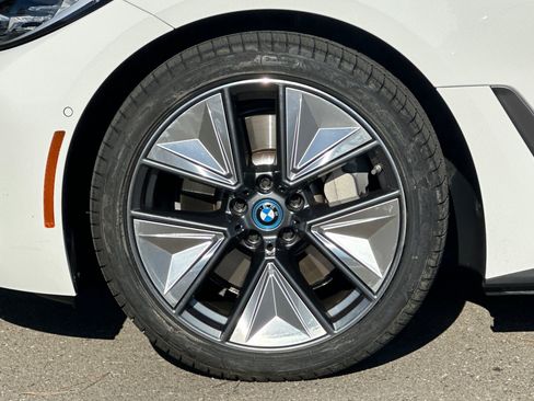 Used 2023 BMW i4 eDrive35 w/ Premium Package RWD image 36