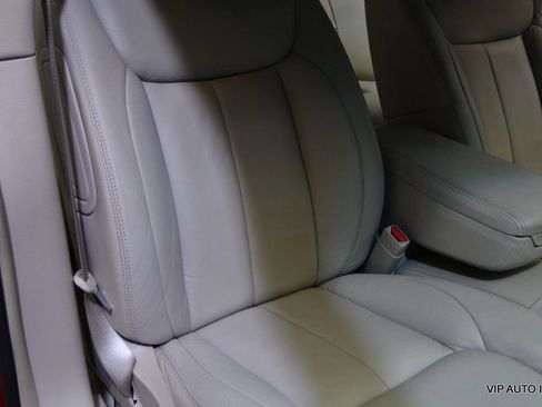 Used 2010 Cadillac DTS image 16