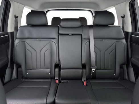 New 2026 Hyundai Santa Fe SEL FWD image 16