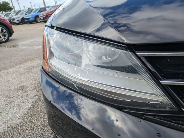 Used 2017 Volkswagen Jetta SE FWD image 10