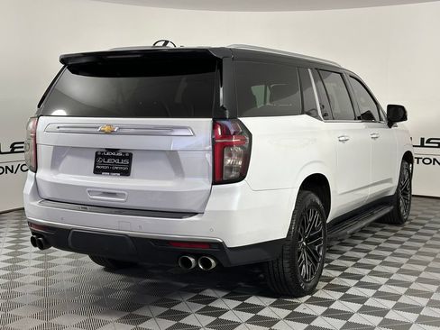Used 2022 Chevrolet Suburban High Country w/ Max Trailering Package AWD/4WD image 7