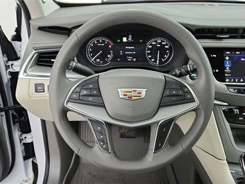 Certified 2025 Cadillac XT5 Premium Luxury w/ LPO, Floor Liner Package image 14