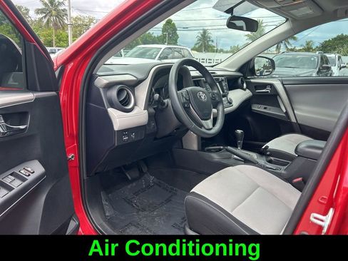 Used 2016 Toyota RAV4 XLE image 10