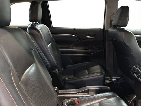 Used 2019 Toyota Highlander Limited AWD/4WD image 15