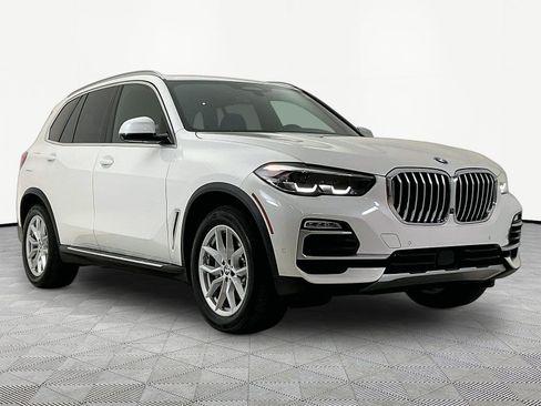 Used 2021 BMW X5 xDrive40i w/ Premium Package 2 AWD/4WD image 3