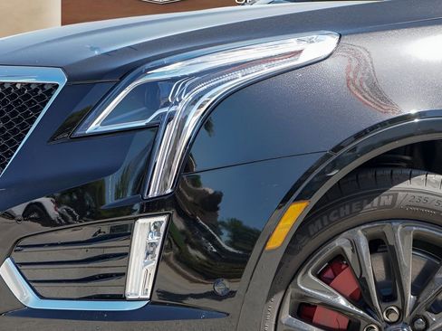 New 2026 Cadillac XT5 Sportv w/ LPO, Onyx Lite Package AWD/4WD image 3