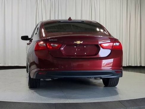 Used 2016 Chevrolet Malibu LT FWD image 9