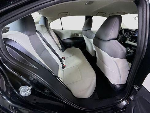 Used 2020 Toyota Corolla LE image 26