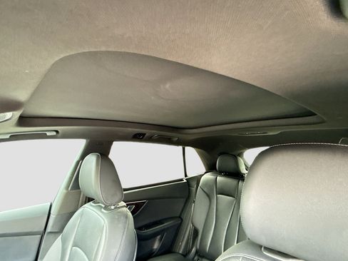 Used 2022 Audi Q8 Premium Plus image 26