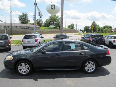 Used 2013 Chevrolet Impala LT FWD image 2