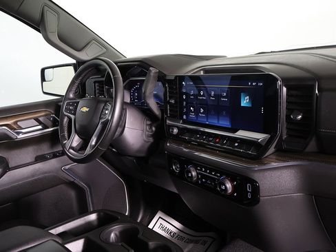 Used 2024 Chevrolet Silverado 1500 LT AWD/4WD image 19