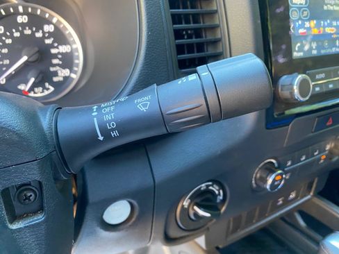 Used 2022 Nissan Frontier S AWD/4WD image 58