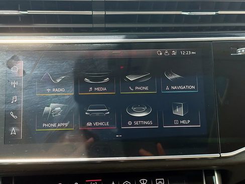 Used 2019 Audi Q8 Prestige AWD/4WD image 30