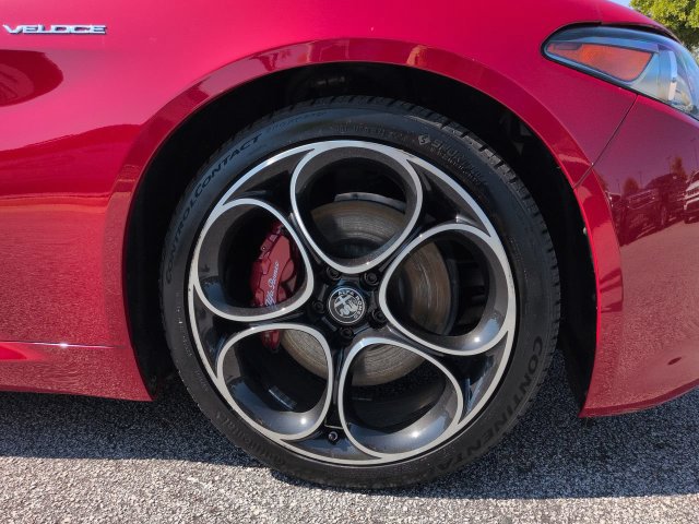 Used 2023 Alfa Romeo Giulia Veloce RWD image 10