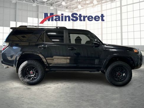 Used 2023 Toyota 4Runner TRD Off-Road Premium w/ Moonroof Package AWD/4WD image 6