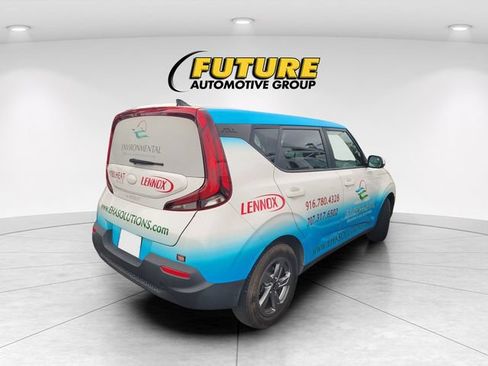 Used 2021 Kia Soul LX FWD image 3