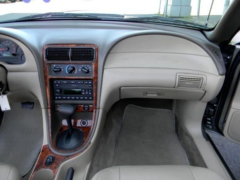 Used 2001 Ford Mustang GT Premium image 15