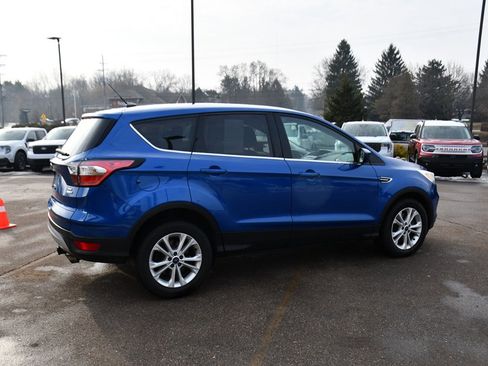 Used 2017 Ford Escape SE image 7