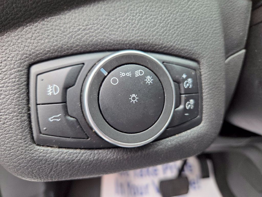 Used 2019 Ford Escape SE FWD image 29