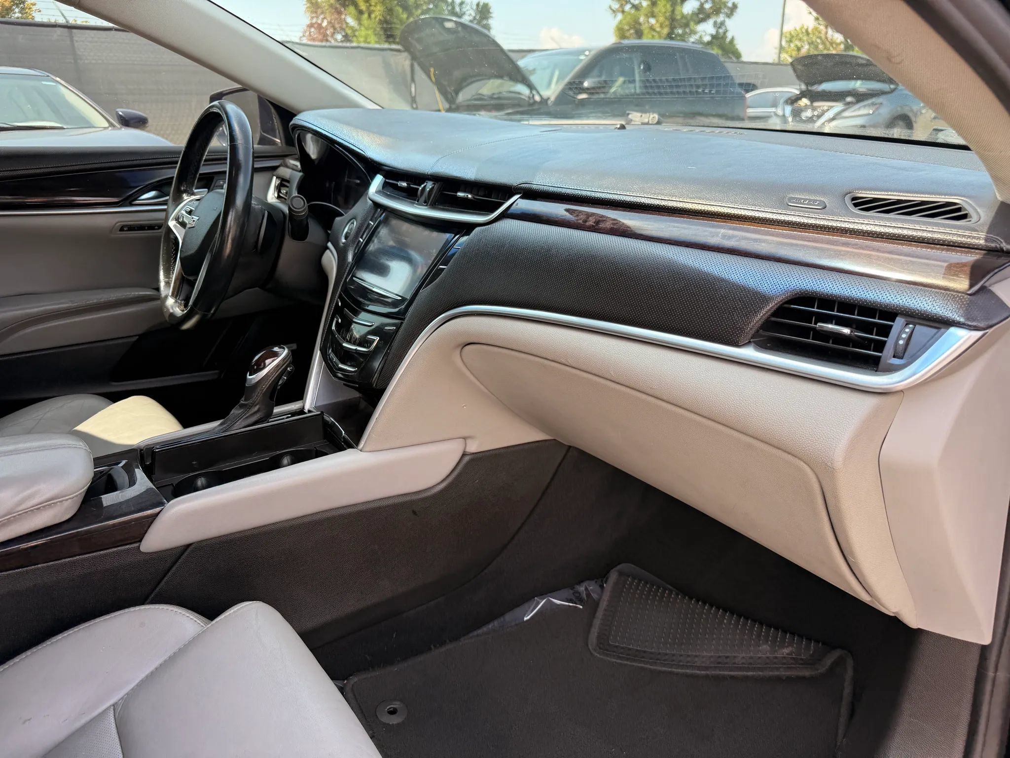 Used 2017 Cadillac XTS Luxury FWD image 19